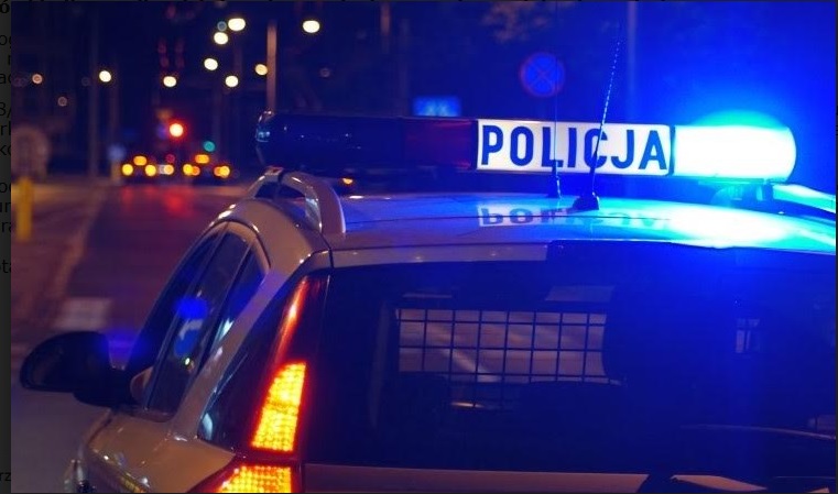 Oświęcim. Policjanci przerwali uliczny wyścig. Młodzi kierowcy stracili prawa jazdy.. Oświęcim