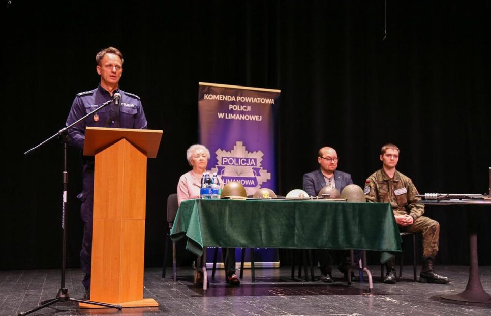 „Niepodległość zobowiązuje – służba Ojczyźnie wczoraj i dziś”. Wykład dla klas mundurowych z okazji Narodowego Święta Niepodległości. Limanowa