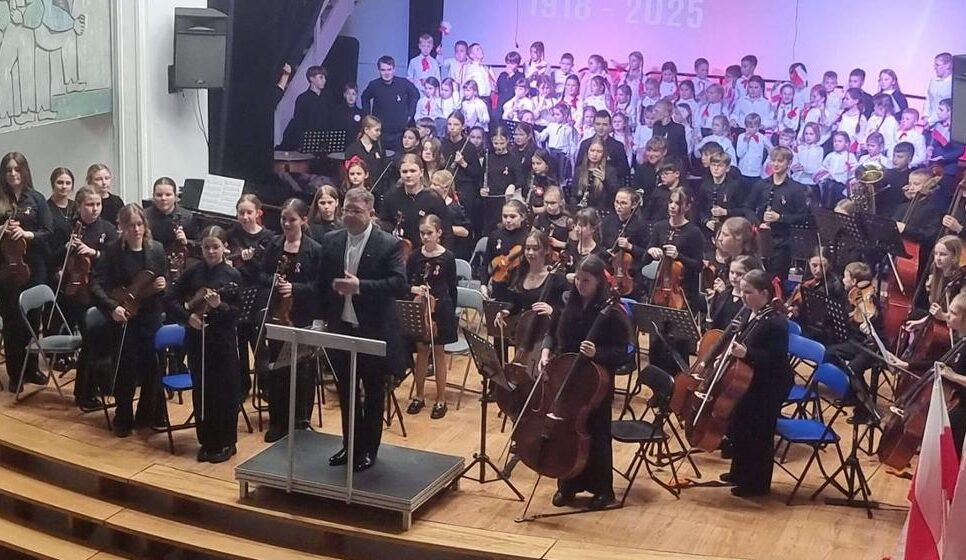 Koncert, który poruszył serca – Święto Niepodległości w Tymbarku. Gmina Tymbark