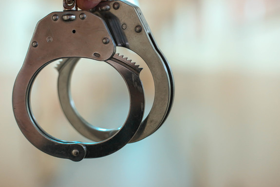 Płacił za telefony komórkowe fałszywymi euro. Apel Policji o zgłaszanie się osób pokrzywdzonych. Wadowice