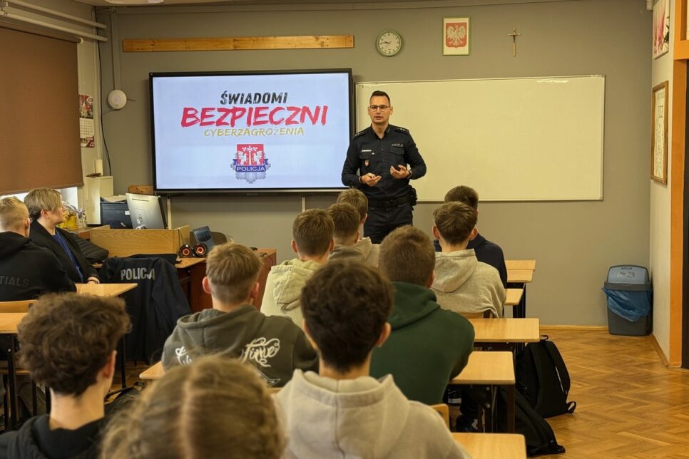 ,Świadomi – bezpieczni” kolejne spotkanie o cyberzagrożeniach młodzieży. Myślenice