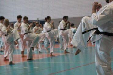 Uroczyste otwarcie roku w Akademii Karate Byakko. Gmina Myślenice