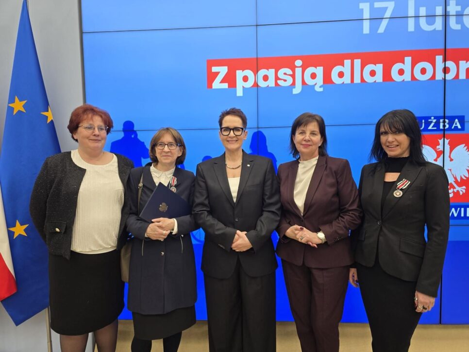 Odznaczenia dla zasłużonych pracowników Małopolskiego Urzędu Wojewódzkiego w Krakowie. Małopolska