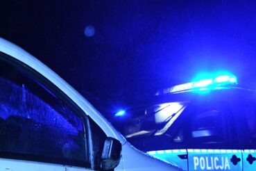Osiek, Babice pow. chrzanowski. Skuteczny pościg za kierowcą, który nie zatrzymał się do kontroli drogowej. Oświęcim