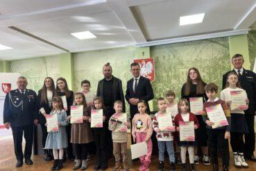 Laureaci konkursu strażackiego nagrodzeni. Gmina Miechów