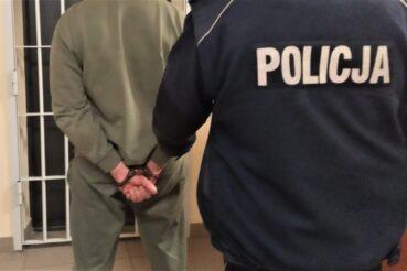 Chełmek. Policjanci zatrzymali poszukiwanego ściganego dwoma listami gończymi. Oświęcim