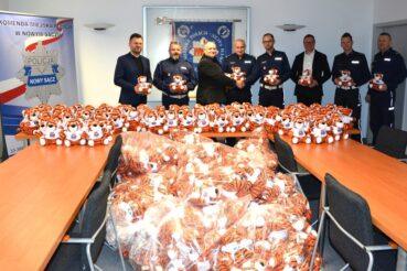 Tygrys Ratownik znów wkracza do akcji. Pół tysiąca maskotek trafi do najmłodszych uczestników zdarzeń drogowych. Nowy Sącz